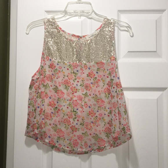 Abercrombie & Fitch Tops - Abercrombie & Fitch Sequin, Floral top